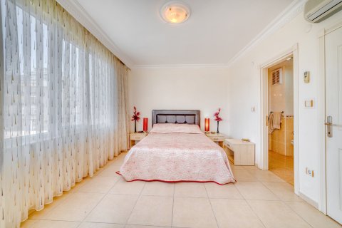 2+1 Lägenhet i Oba, Antalya, Turkiet Nr. 134866 - 2