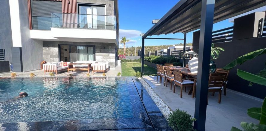 3+1 Villa i Izmir, Tyrkia Nr. 142369