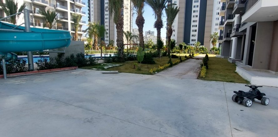 آپارتمان در Mersin ، ترکیه 1 خوابه ، 50 متر مربع. شماره 144430