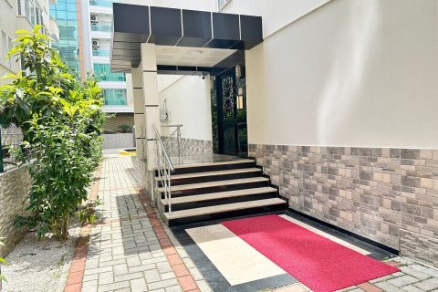 2+1 Leilighet  i Mahmutlar, Antalya, Tyrkia Nr. 120741 - 9