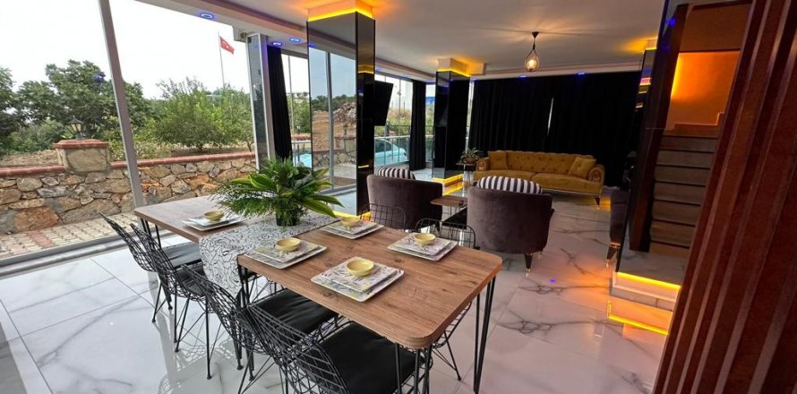 4+1 Villa i Alanya, Antalya, Turkiet Nr. 136232