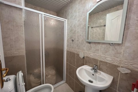 آپارتمان در  Oba ، ترکیه 2 خوابه ، 120 متر مربع.  شماره 117041 - 23