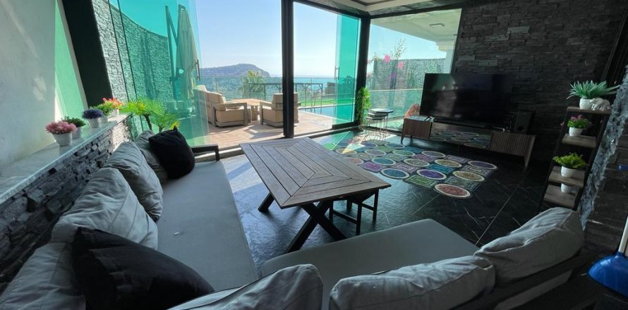 3+1 Villa  i Alanya, Antalya, Tyrkiet Nr. 149621