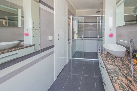 4+1 Villa  i Alanya, Antalya, Turkiet Nr. 145852 - 25