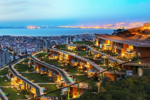 2+1 Lägenhet i Izmir, Turkiet Nr. 142205