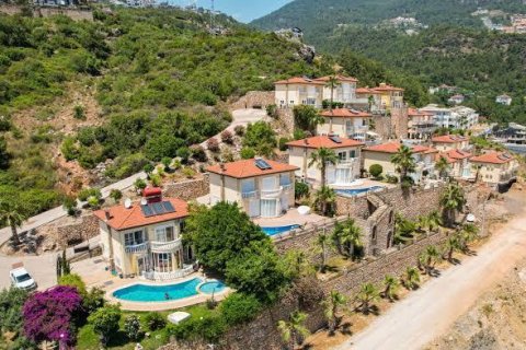 2+1 Apartment  in Tepe, Alanya, Antalya, Turkey No. 135180
