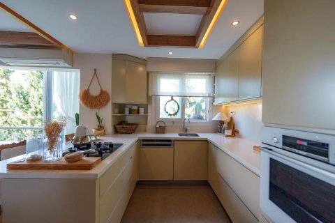 2+1 Wohnung in Kusadasi, Aydin, Türkei Nr. 134852 - 16
