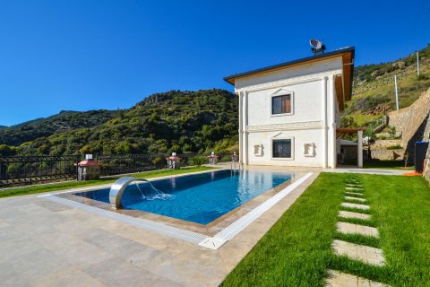 3+1 Villa  in Gazipasa, Antalya, Turkey No. 117757