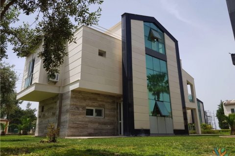 4+1 Villa  in Kusadasi, Aydin, Turkey No. 117197