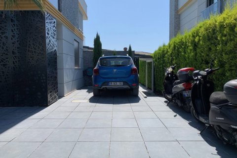 4+1 Villa  in Kusadasi, Aydin, Türkei Nr. 133320 - 3