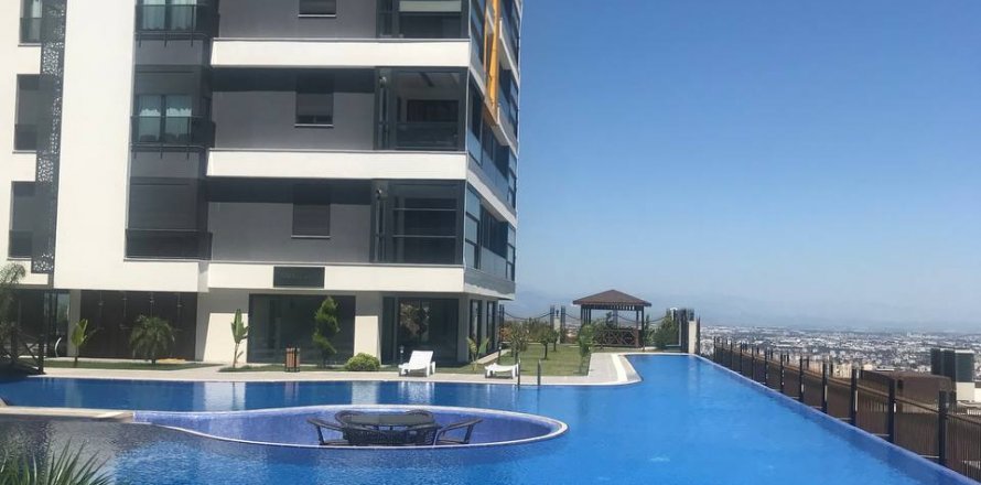 3+1 Lejlighed  i Kepez, Antalya, Tyrkiet Nr. 117747