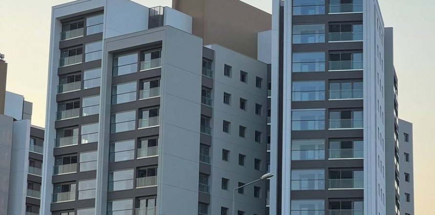 2+1 Apartment  in Kepez, Antalya, Turkey No. 131637
