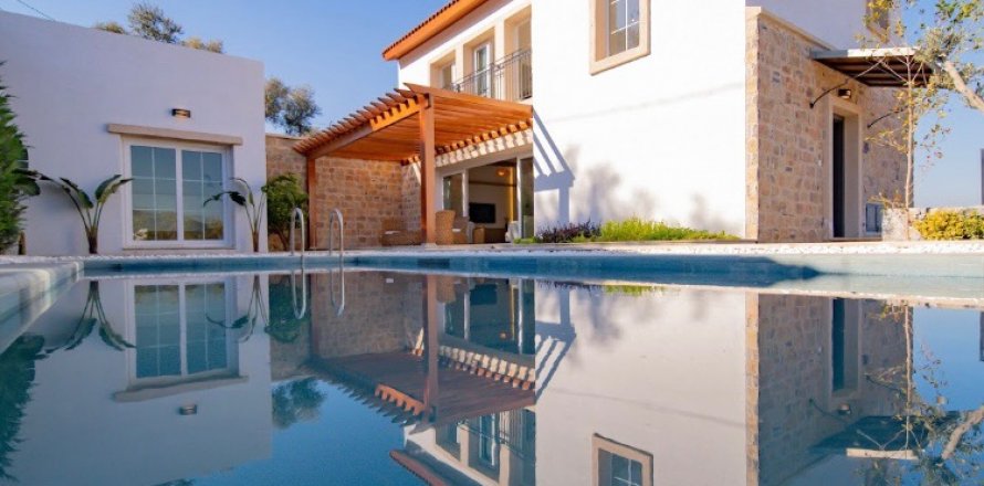 2+1 Villa  in Bodrum, Mugla, Türkei Nr. 131336