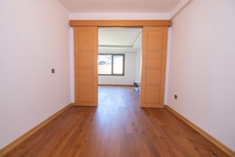 Apartment for sale in Izmir, Turkey, 3 bedrooms, 180m2, No. 144134 – photo 23