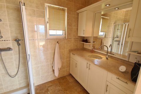 Villa for sale  in Kusadasi, Aydin, Turkey, 3 bedrooms, 250m2, No. 133190 – photo 18