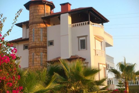 5+1 Villa  in Kargicak, Alanya, Antalya, Turkey No. 138256
