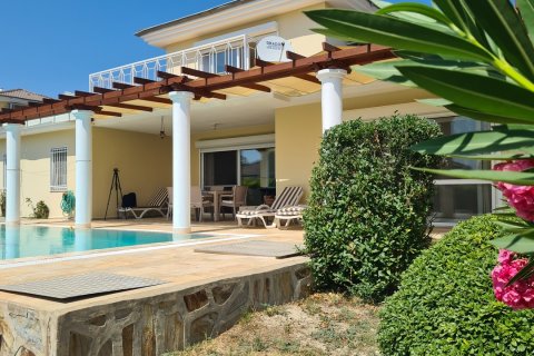 3+1 Villa in Kusadasi, Aydin, Turkey No. 133190