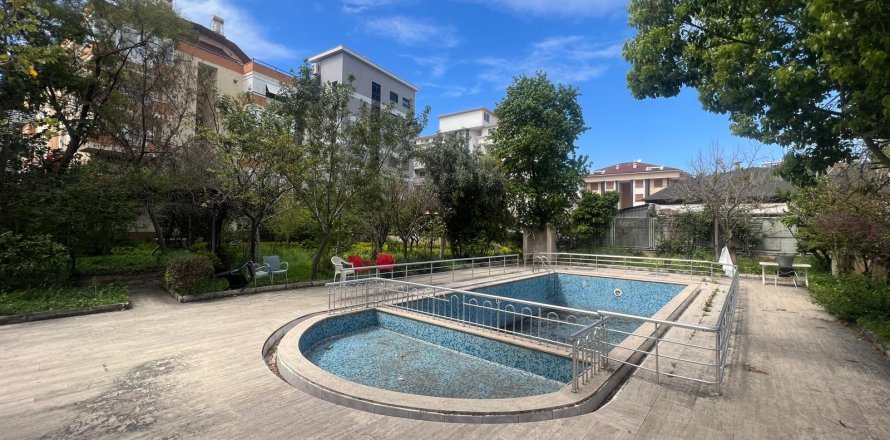 2+1 Apartment in Oba, Antalya, Turkey No. 116881