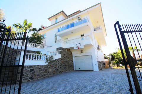 ویلا در  Alanya ، ترکیه 6 خوابه ، 560 متر مربع.  شماره 116903 - 10