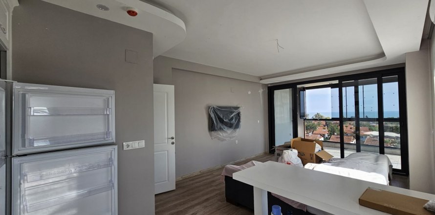 2+1 Apartment  in Mersin, Turkey No. 135113