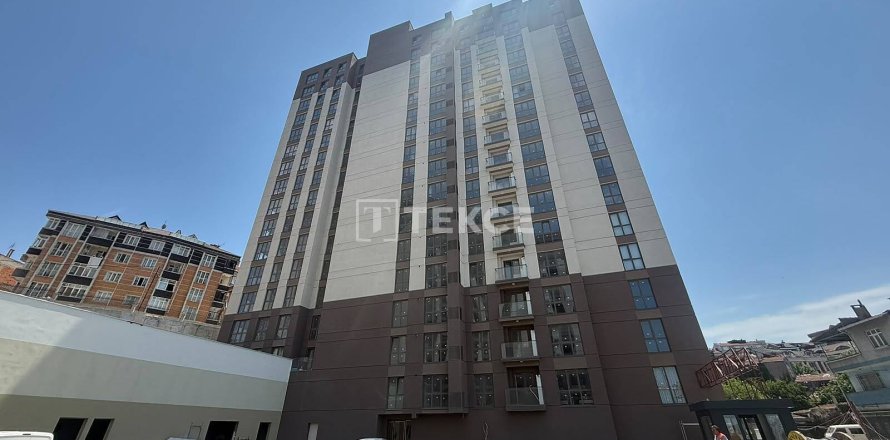 2+1 Apartment in Istanbul, Turkey No. 210197