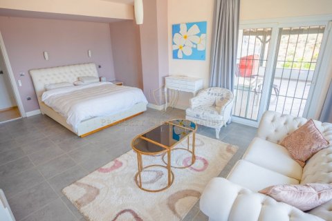 4+1 Villa  i Gumusluk, Mugla, Tyrkia Nr. 193294 - 2
