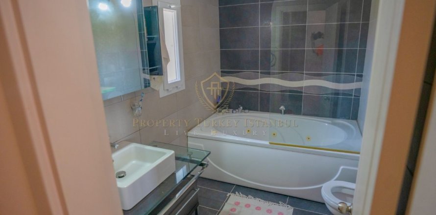 4+1 Villa  i Gumusluk, Mugla, Tyrkia Nr. 193294