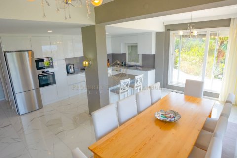 4+1 Villa  i Gumusluk, Mugla, Tyrkia Nr. 193294 - 15