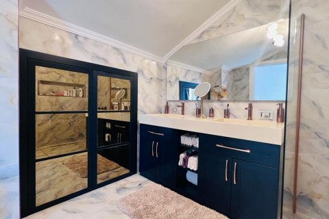 3+5 Wohnung in Gocek, Mugla, Türkei Nr. 135286 - 9