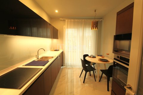 Продажа квартиры в Бююкчекмедже, Стамбуле, Турция 1+1, 69м2, №150098 – фото 21