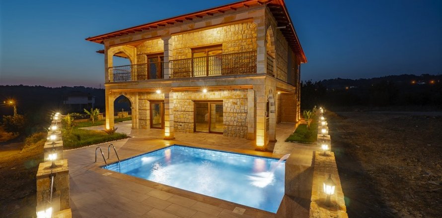 4+1 Villa in Avsallar, Antalya, Turkey No. 117952