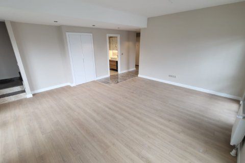 1+1 Wohnung in Istanbul, Türkei Nr. 142653 - 12