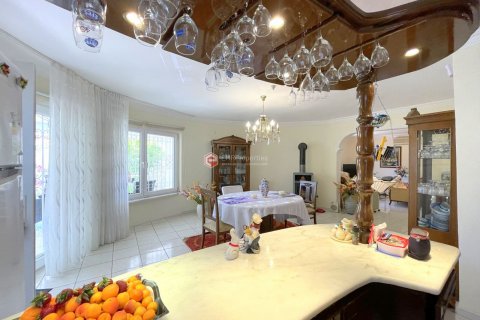 Villa for sale in Alanya, Antalya, Turkey, 4 bedrooms, 200m2, No. 210456 – photo 23