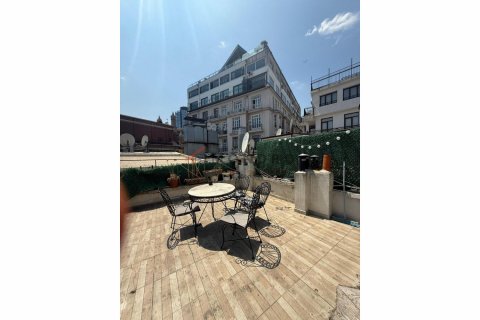 Apartment for sale in Beyoglu, Istanbul, Turkey, 1 bedroom, 70m2, No. 192597 – photo 18