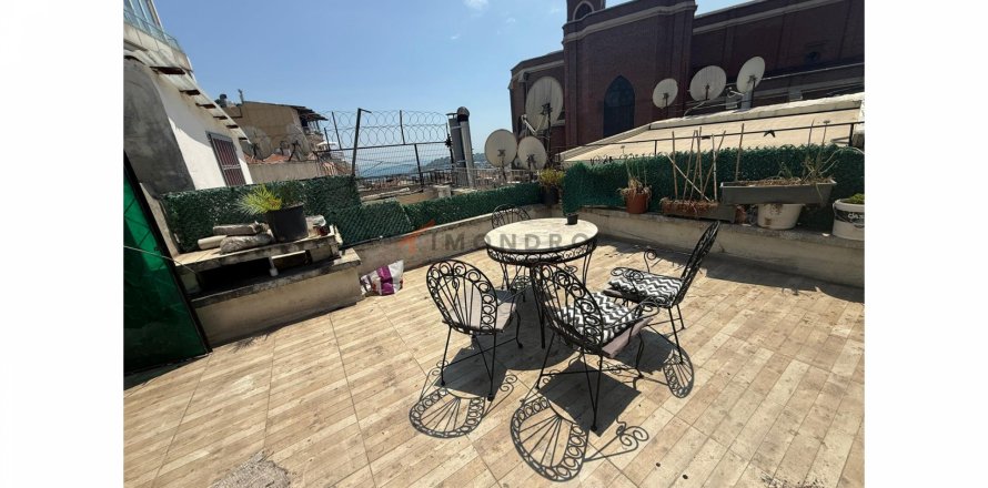 1+1 Apartment in Beyoglu, Istanbul, Turkey No. 192597