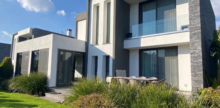 Villa  in Northern Cyprus No. 138800