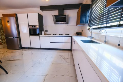4+1 Lejlighed  i Alanya, Antalya, Tyrkiet Nr. 131424 - 18