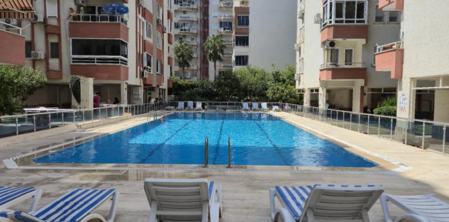 Apartment  in Mahmutlar, Antalya, Turkey No. 206760