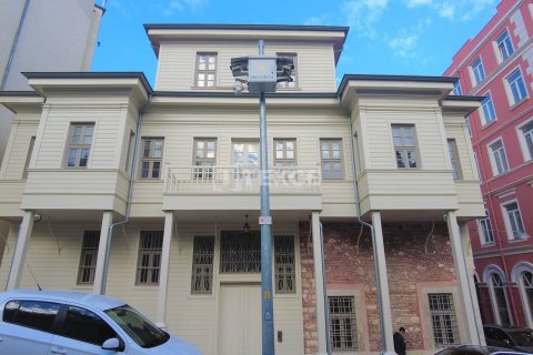 Продажа квартиры в Стамбуле, Турция 2+1, 132м2, №45331 – фото 2