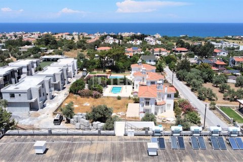 2+1 Lägenhet i Girne, Nr. 113975 - 9