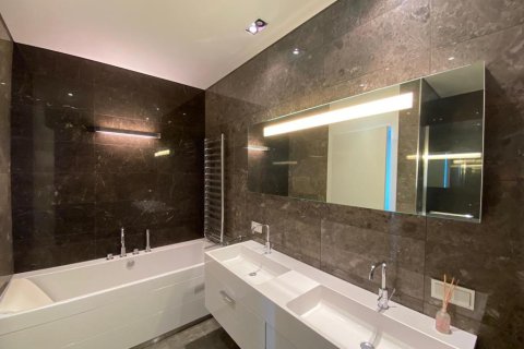 3+1 Apartment in Istanbul, Turkey No. 147797