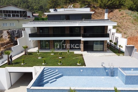 5+2 Villa i Alanya, Antalya, Tyrkia Nr. 143445 - 2
