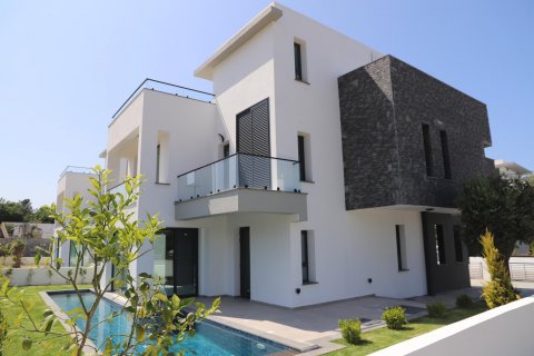 Продажа виллы  в Гирне, Северный Кипр 4 комн., 230м2, №210902 – фото 2