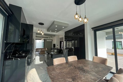 Продажа виллы  в Гирне, Северный Кипр 4 комн., 230м2, №210902 – фото 19