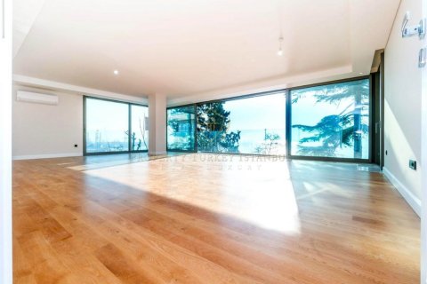 Apartment for sale in Üsküdar, Istanbul, Turkey, 5 bedrooms, 200m2, No. 131319 – photo 12