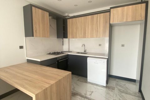 2+1 Wohnung  in Mersin, Türkei Nr. 131329 - 2