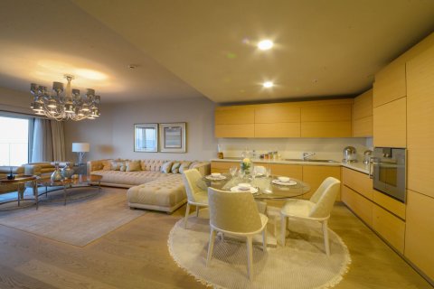 3+1 Apartment in Sea Pearl, Istanbul, Turkey No. 131795