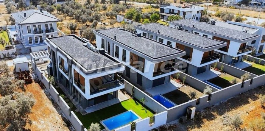 5+1 Villa in Antalya, Turkey No. 184874