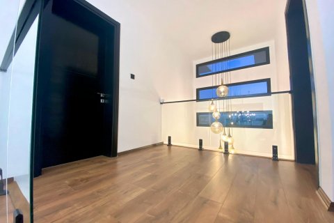 Villa i Famagusta, Nr. 211023 - 28