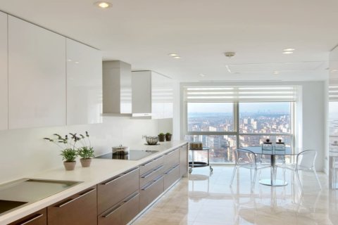 3+1 Apartment in Four Winds, Kadikoy, Istanbul, Turkey No. 147446